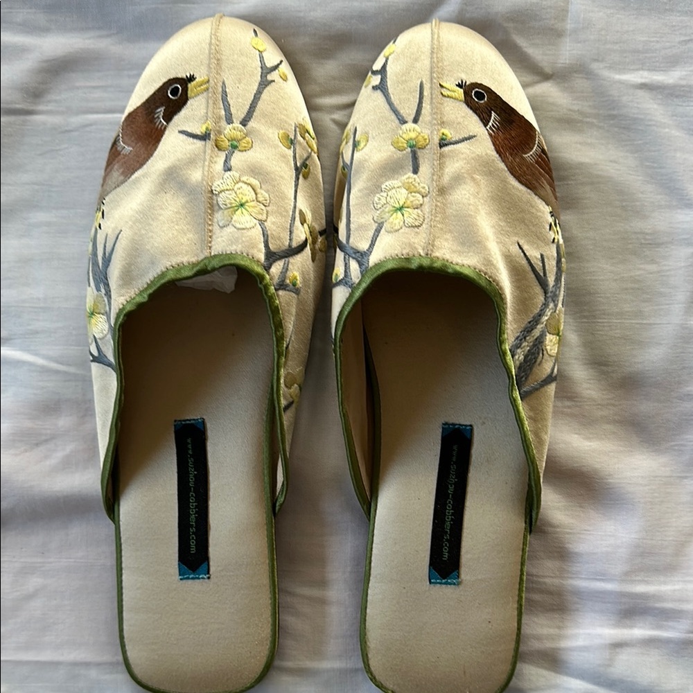 Embroidered Beige Women's Slippers